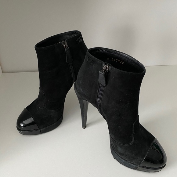 CHANEL Suede Booties - Authentic - Picture 5 of 8